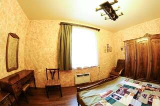 Отели типа «постель и завтрак» B&B Armenia Hatsekats Oshakan Двухместный номер с 1 кроватью и общей ванной комнатой-2